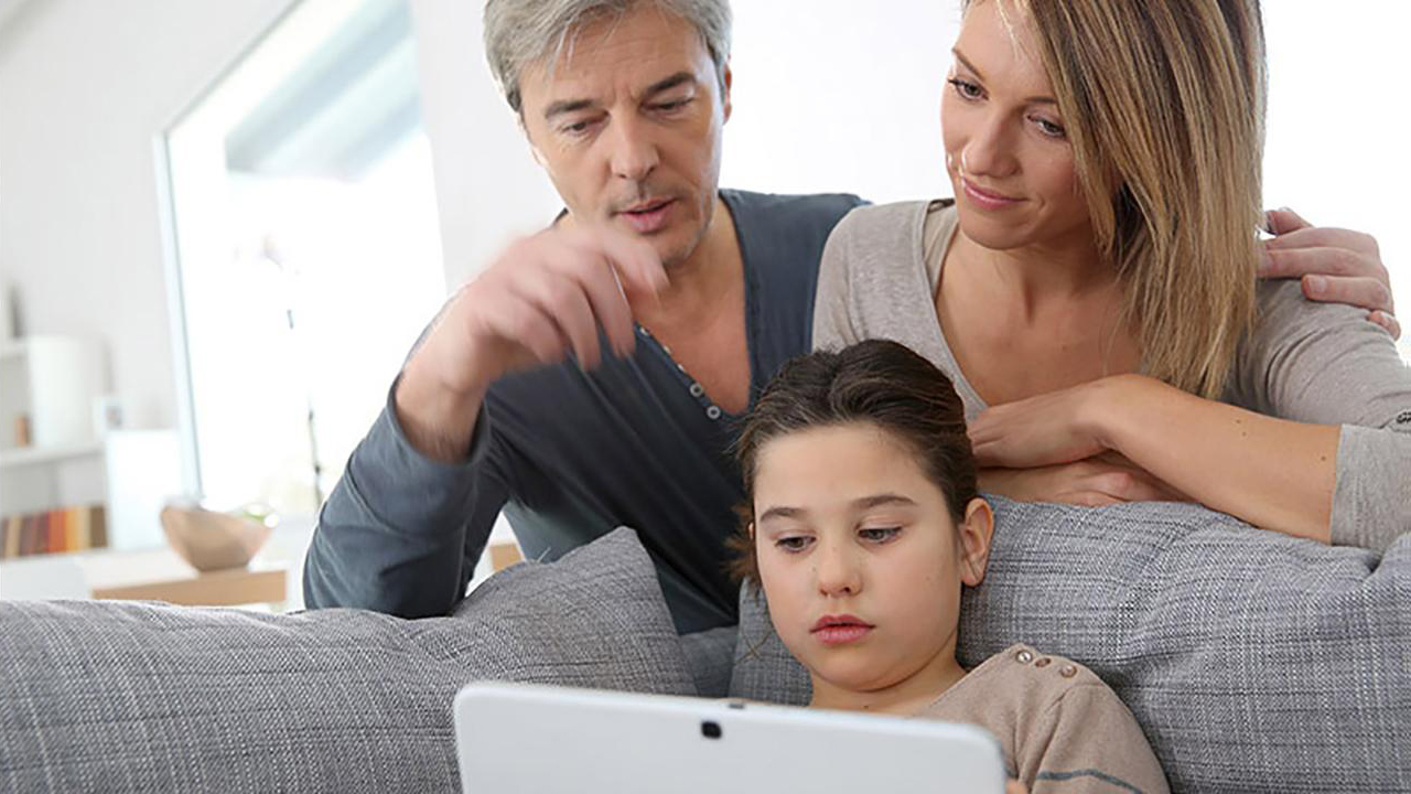 Guiding Your Teens Through the Digital Era