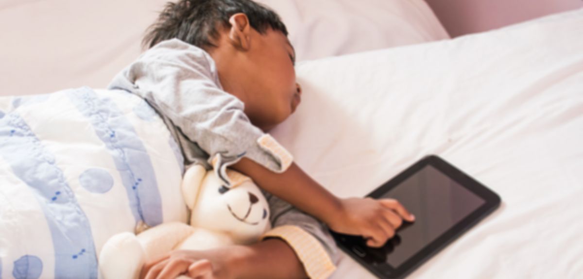 Top 10 Effects of Tech on Kids Sleep Patterns